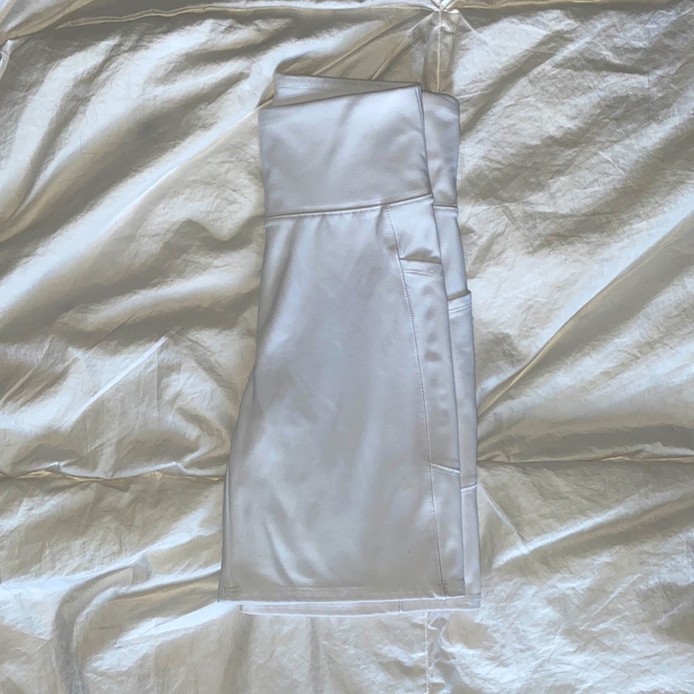 White Biker Shorts S